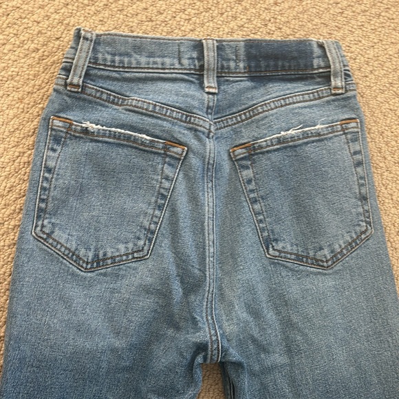 Abercrombie Ripped Ankle Straight Ultra High Rise Jeans Size 24/00 - Picture 4 of 4